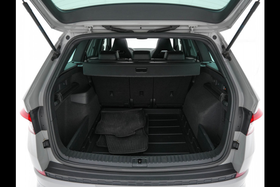 Škoda Kodiaq 1.5 TSI Sportline Business (INCL-BTW) Aut. *PANO | LEATHER-MICROFIBRE | FULL-LED | MEMORY-PACK | DIGI-COCKPIT | NAVI-FULLMAP | CAMERA | DAB+ | AMBIENT-LIGHT | KEYLESS | DAB+ | CARPLAY | PRIVACY-GLASS | 20"ALU*
