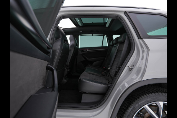 Škoda Kodiaq 1.5 TSI Sportline Business (INCL-BTW) Aut. *PANO | LEATHER-MICROFIBRE | FULL-LED | MEMORY-PACK | DIGI-COCKPIT | NAVI-FULLMAP | CAMERA | DAB+ | AMBIENT-LIGHT | KEYLESS | DAB+ | CARPLAY | PRIVACY-GLASS | 20"ALU*