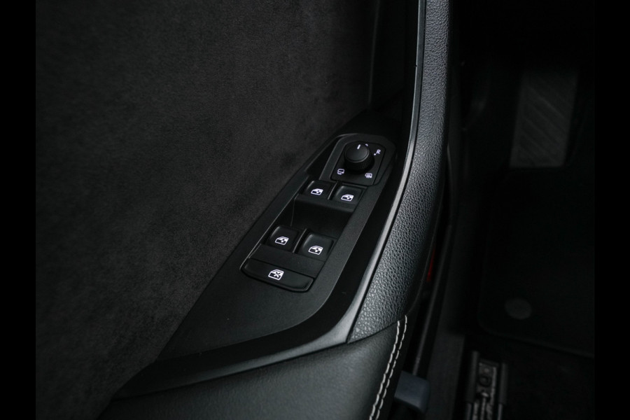 Škoda Kodiaq 1.5 TSI Sportline Business (INCL-BTW) Aut. *PANO | LEATHER-MICROFIBRE | FULL-LED | MEMORY-PACK | DIGI-COCKPIT | NAVI-FULLMAP | CAMERA | DAB+ | AMBIENT-LIGHT | KEYLESS | DAB+ | CARPLAY | PRIVACY-GLASS | 20"ALU*