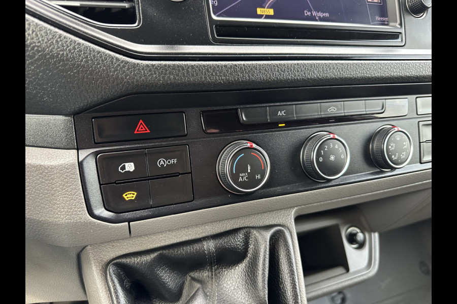 Volkswagen Crafter 2.0 TDI 141 PK RWD HIGHLINE ++ / L3H3 / 1e EIG. / BOTT INRICHTING / 3 TONS TREKHAAK / GEVEERDE STOEL / CAMERA / CRUISE / AIRCO