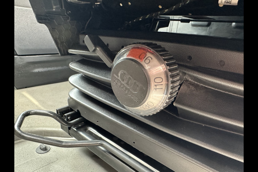 Volkswagen Crafter 2.0 TDI 141 PK RWD HIGHLINE ++ / L3H3 / 1e EIG. / BOTT INRICHTING / 3 TONS TREKHAAK / GEVEERDE STOEL / CAMERA / CRUISE / AIRCO