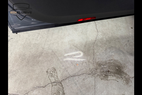 Volkswagen Tiguan 2.0 TSI R 75 Edition 4Motion Pano/Akrapovic/Kuipstoelen/Blindspot