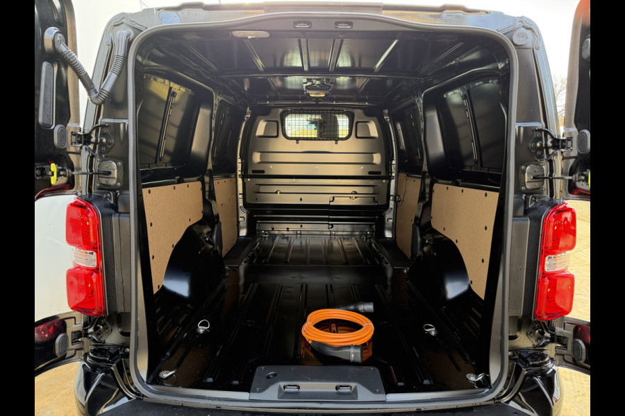 Toyota Proace Dynamic Long Worker 75kWh NIEUW! L3 348km WLTP 100kW Snelladen LED Climate Control Adaptieve Cruise Stoel/ Stuur verwarming Carplay Camera