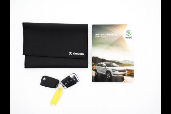 Škoda Kodiaq 1.5 TSI Sportline Business (INCL-BTW) Aut. *PANO | LEATHER-MICROFIBRE | FULL-LED | MEMORY-PACK | DIGI-COCKPIT | NAVI-FULLMAP | CAMERA | DAB+ | AMBIENT-LIGHT | KEYLESS | DAB+ | CARPLAY | PRIVACY-GLASS | 20"ALU*