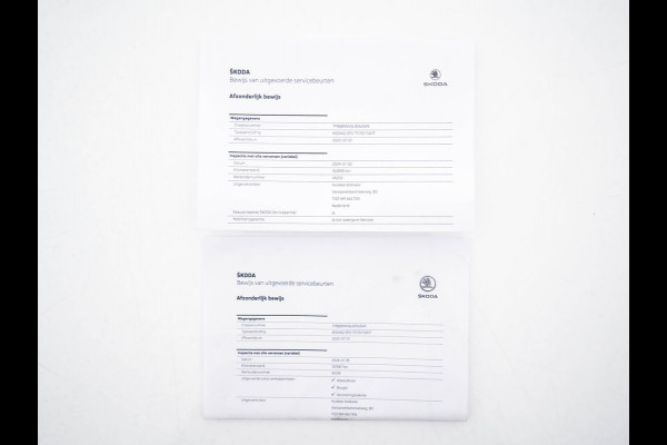 Škoda Kodiaq 1.5 TSI Sportline Business (INCL-BTW) Aut. *PANO | LEATHER-MICROFIBRE | FULL-LED | MEMORY-PACK | DIGI-COCKPIT | NAVI-FULLMAP | CAMERA | DAB+ | AMBIENT-LIGHT | KEYLESS | DAB+ | CARPLAY | PRIVACY-GLASS | 20"ALU*