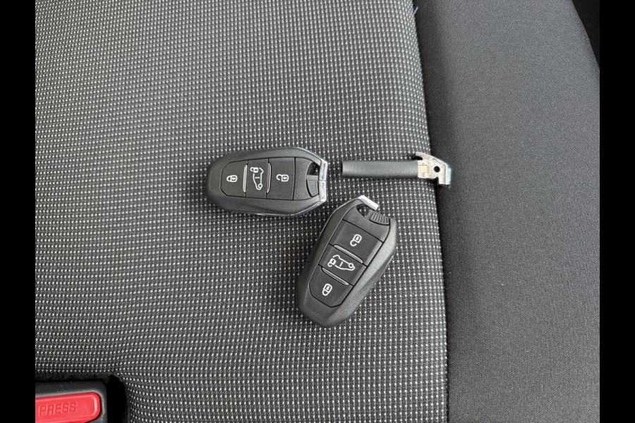 Toyota Proace Dynamic Long Worker 75kWh NIEUW! L3 348km WLTP 100kW Snelladen LED Climate Control Adaptieve Cruise Stoel/ Stuur verwarming Carplay Camera