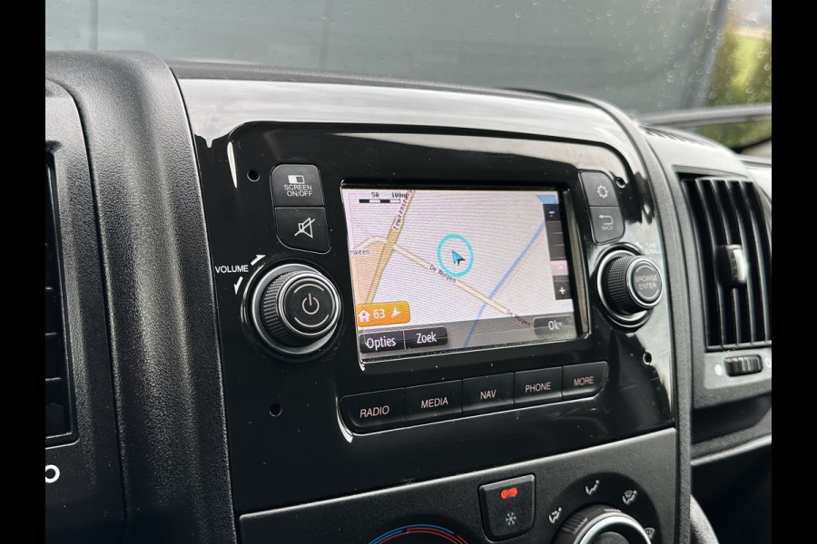 Opel Movano 2.2D 140 PK 3.5T / L3H2 / 49.954 KM / 3 TONS TREKHAAK / IMPERIAAL + LADDER / CAMERA / CRUISE / AIRCO