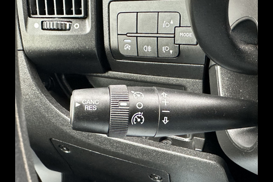 Opel Movano 2.2D 140 PK 3.5T / L3H2 / 49.954 KM / 3 TONS TREKHAAK / IMPERIAAL + LADDER / CAMERA / CRUISE / AIRCO