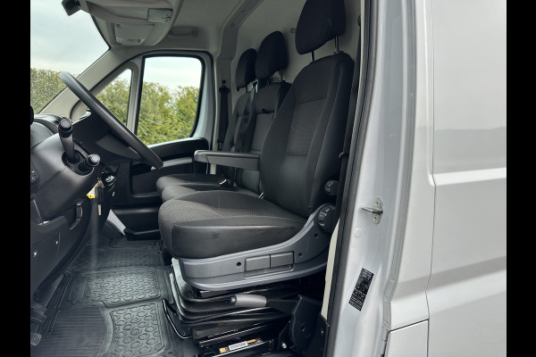 Opel Movano 2.2D 140 PK 3.5T / L3H2 / 49.954 KM / 3 TONS TREKHAAK / IMPERIAAL + LADDER / CAMERA / CRUISE / AIRCO