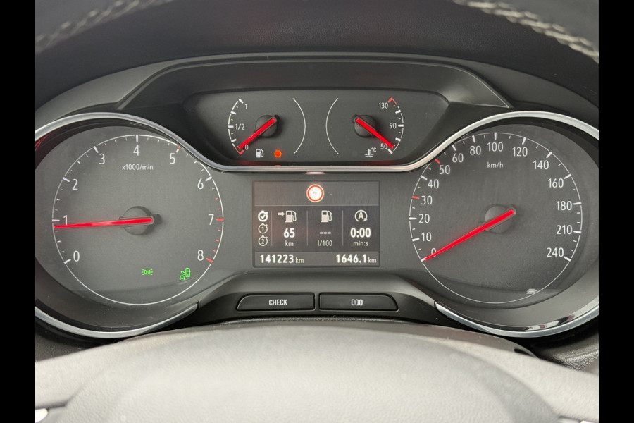 Opel Grandland X BWJ 2021 | 1.2T 131PK Bus Executive | TREKHAAK | CAMERA A | NAVI | CLIMA | PDC 2X | CARPLAY | LMV | PRIVACY GLASS