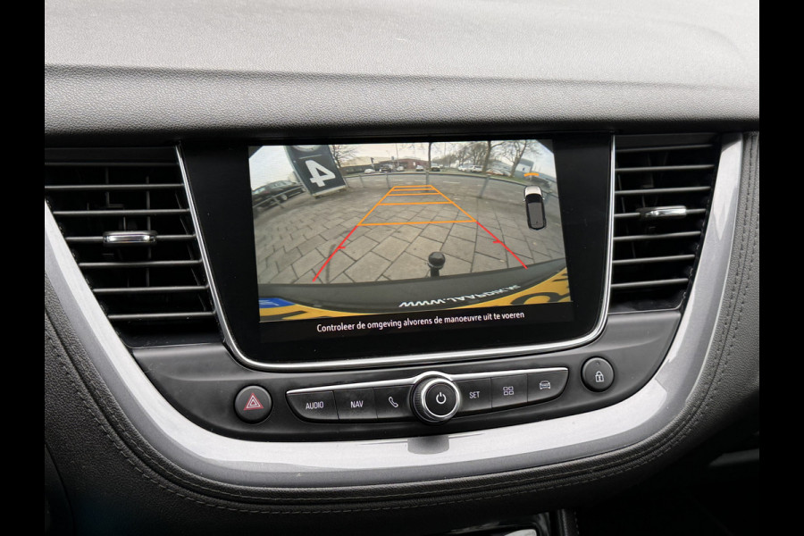 Opel Grandland X BWJ 2021 | 1.2T 131PK Bus Executive | TREKHAAK | CAMERA A | NAVI | CLIMA | PDC 2X | CARPLAY | LMV | PRIVACY GLASS