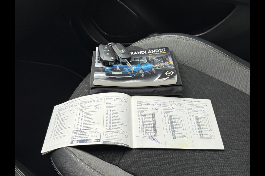 Opel Grandland X BWJ 2021 | 1.2T 131PK Bus Executive | TREKHAAK | CAMERA A | NAVI | CLIMA | PDC 2X | CARPLAY | LMV | PRIVACY GLASS