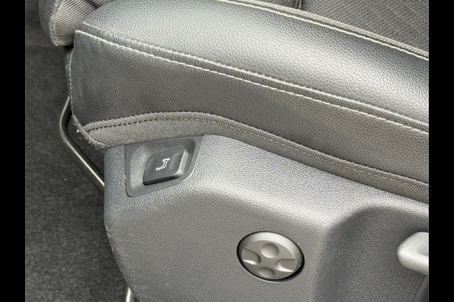 Opel Grandland X BWJ 2021 | 1.2T 131PK Bus Executive | TREKHAAK | CAMERA A | NAVI | CLIMA | PDC 2X | CARPLAY | LMV | PRIVACY GLASS