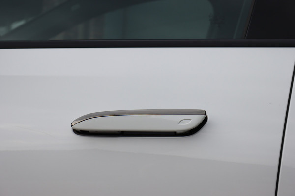 Mercedes-Benz E-Klasse AMG 53 4MATIC+ Premium | 585pk | Hyperscreen | Achterasbesturing | Carbon | AMG Drivers Package | Distronic+ | HUD | Panoramadak | Digital Light | Burmester |