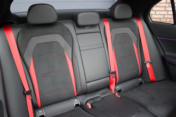 Mercedes-Benz E-Klasse AMG 53 4MATIC+ Premium | 585pk | Hyperscreen | Achterasbesturing | Carbon | AMG Drivers Package | Distronic+ | HUD | Panoramadak | Digital Light | Burmester |