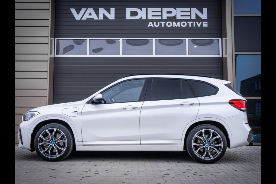 BMW X1 xDrive25e eDrive Edition M-Sport l Panorama l HUD l Trekhaak l Camera