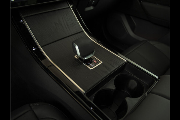 Land Rover Range Rover Velar 2.0 P400e AWD Dynamic SE 21" | PANO | MERIDIAN |