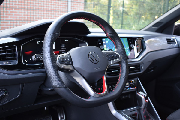 Volkswagen Polo 2.0 TSI GTI TSI 210PK DSG GTI-SPORT IQ-LIGHT/PDC/CARPLAY FABRIEKS GARANTIE ***