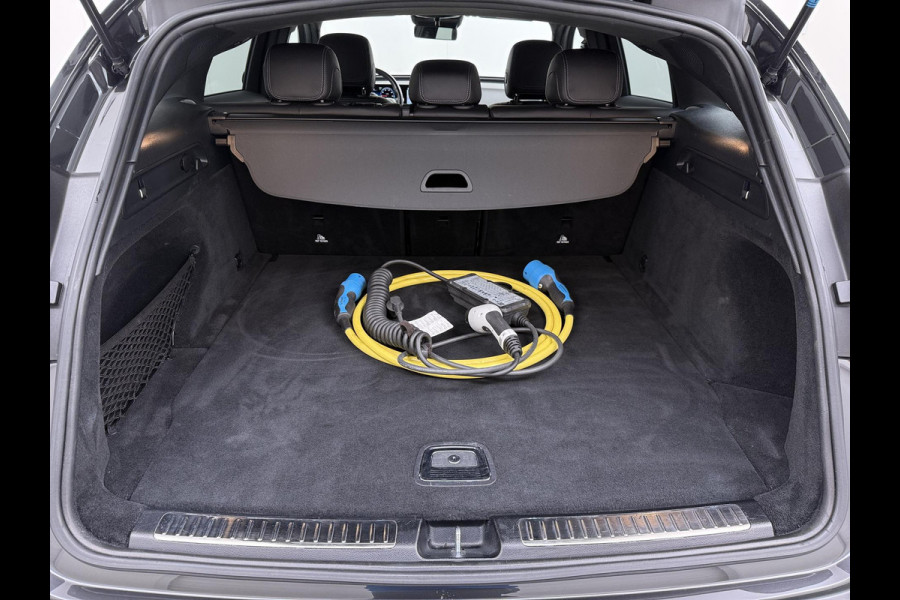 Mercedes-Benz EQC 400 4MATIC Business Solution AMG 80 kWh | SOH 94% | ADAPTIVE CRUISE CONTROL| ELEK. ACHTERKLEP| CAMERA| COMPLETE AUTO|