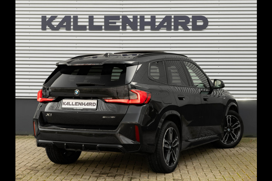 BMW X1 sDrive18i M-Sport - Pano - Trekhaak - Memoryzetel - Harman Kardon