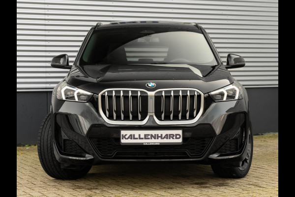 BMW X1 sDrive18i M-Sport - Pano - Trekhaak - Memoryzetel - Harman Kardon