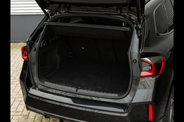 BMW X1 sDrive18i M-Sport - Pano - Trekhaak - Memoryzetel - Harman Kardon
