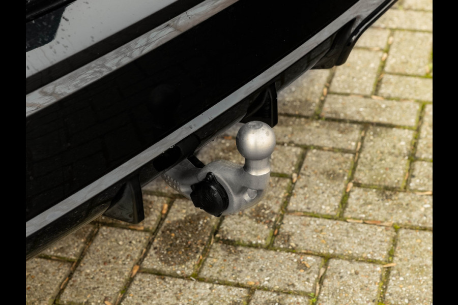 BMW X1 sDrive18i M-Sport - Pano - Trekhaak - Memoryzetel - Harman Kardon