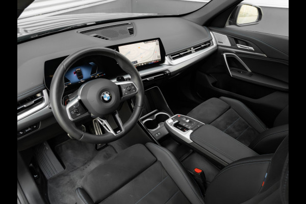 BMW X1 sDrive18i M-Sport - Pano - Trekhaak - Memoryzetel - Harman Kardon