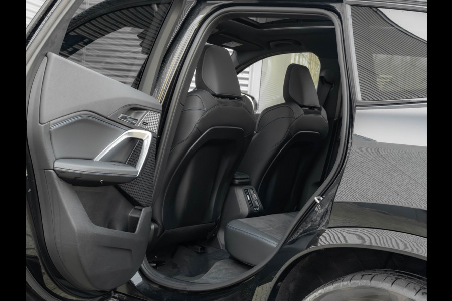 BMW X1 sDrive18i M-Sport - Pano - Trekhaak - Memoryzetel - Harman Kardon
