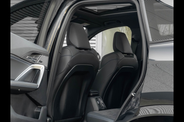 BMW X1 sDrive18i M-Sport - Pano - Trekhaak - Memoryzetel - Harman Kardon