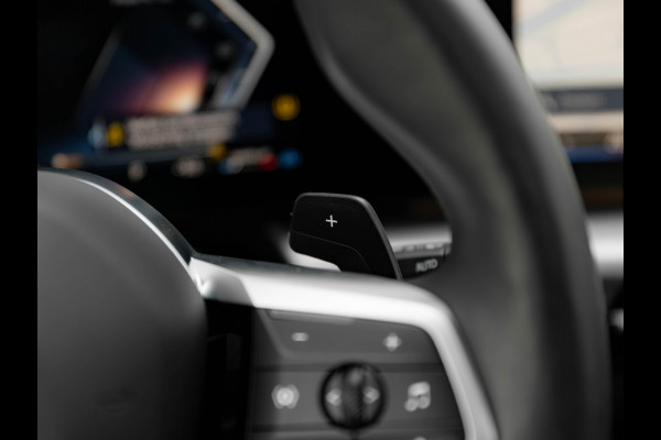 BMW X1 sDrive18i M-Sport - Pano - Trekhaak - Memoryzetel - Harman Kardon