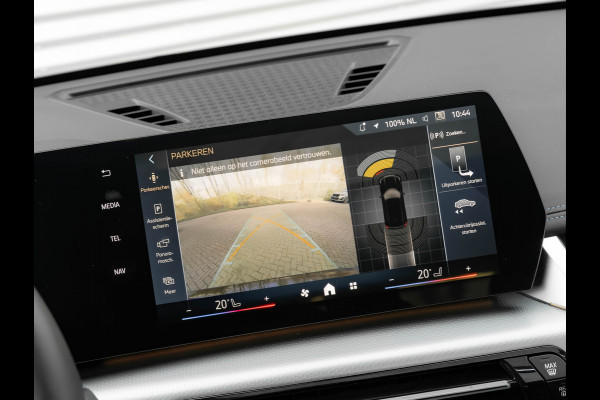 BMW X1 sDrive18i M-Sport - Pano - Trekhaak - Memoryzetel - Harman Kardon