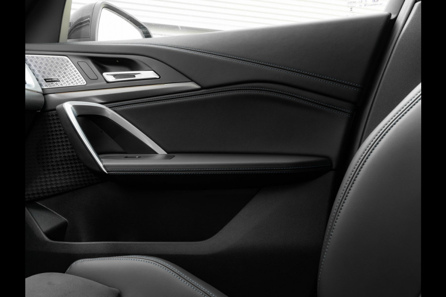 BMW X1 sDrive18i M-Sport - Pano - Trekhaak - Memoryzetel - Harman Kardon