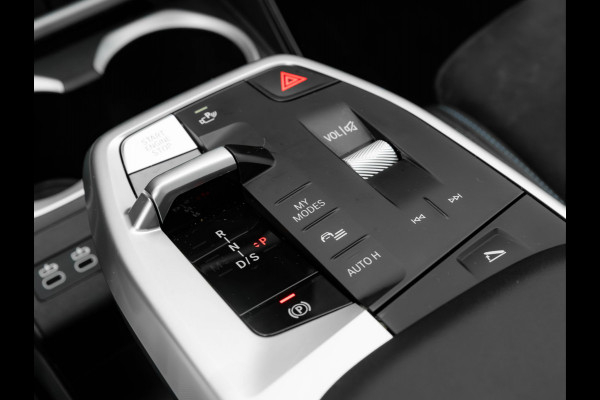 BMW X1 sDrive18i M-Sport - Pano - Trekhaak - Memoryzetel - Harman Kardon