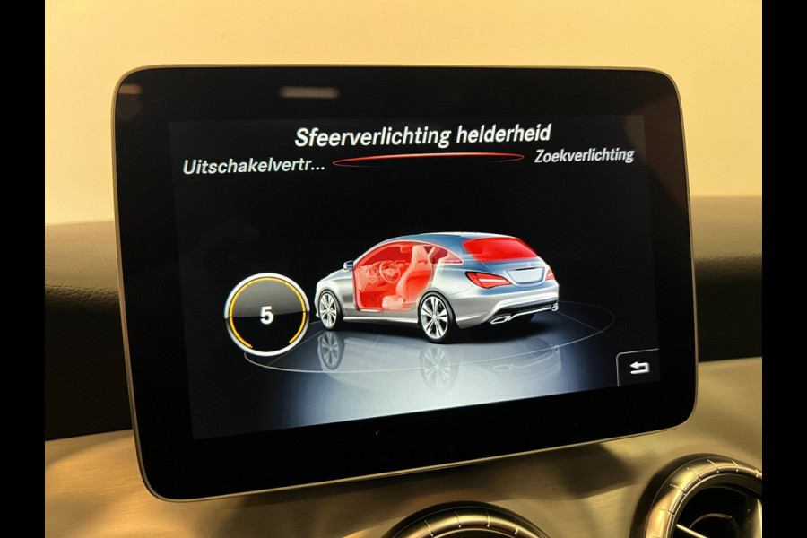 Mercedes-Benz CLA-Klasse Shooting Brake 180 / AMG / Night / Pano / NL-auto