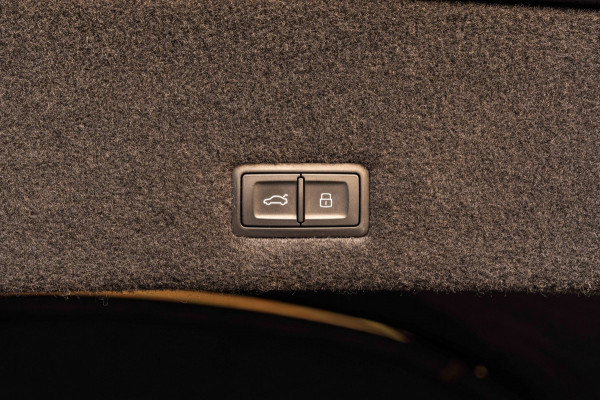 Lamborghini Urus 4.0 V8 650 PK Pano Keramisch B&O Advanced Massage Luchtvering 360 Camera ACC 22''