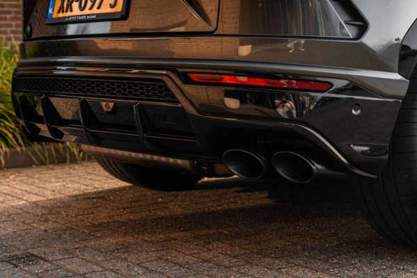 Lamborghini Urus 4.0 V8 650 PK Pano Keramisch B&O Advanced Massage Luchtvering 360 Camera ACC 22''