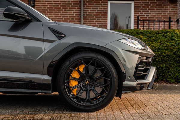 Lamborghini Urus 4.0 V8 650 PK Pano Keramisch B&O Advanced Massage Luchtvering 360 Camera ACC 22''