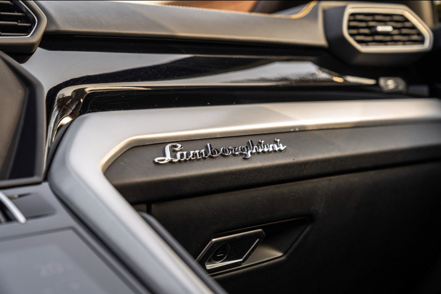 Lamborghini Urus 4.0 V8 650 PK Pano Keramisch B&O Advanced Massage Luchtvering 360 Camera ACC 22''