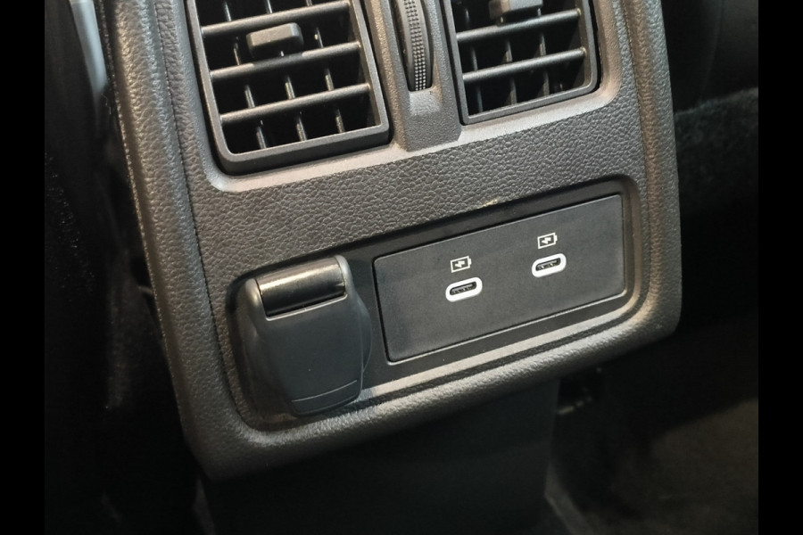 Renault Captur 1.3 mild hybrid 160 techno AUTOMAAT uit 2025 Rijklaar + Fabrieksgarantie Henk Jongen Auto's in Helmond,  al 50 jaar service zoals 't hoort!