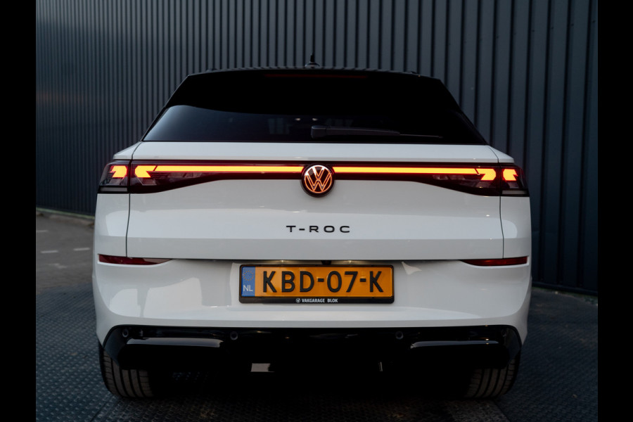 Volkswagen T-Roc 1.5 eTsi R-Line First Edition | Black Style | 360 Camera | Head Up | Elk. A-klep | IQ Light | Prijs Rijklaar!!