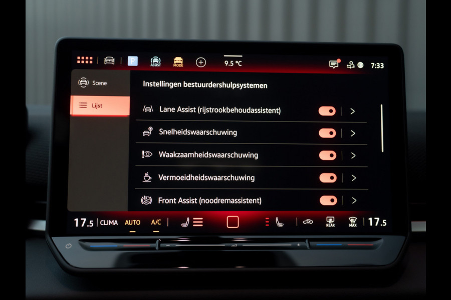 Volkswagen T-Roc 1.5 eTsi R-Line First Edition | Black Style | 360 Camera | Head Up | Elk. A-klep | IQ Light | Prijs Rijklaar!!