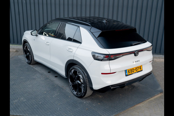Volkswagen T-Roc 1.5 eTsi R-Line First Edition | Black Style | 360 Camera | Head Up | Elk. A-klep | IQ Light | Prijs Rijklaar!!