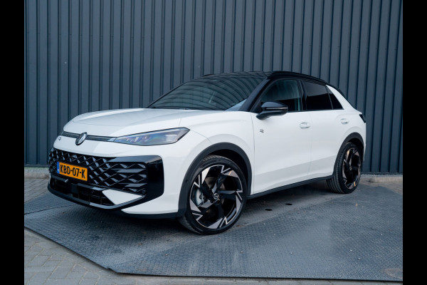 Volkswagen T-Roc 1.5 eTsi R-Line First Edition | Black Style | 360 Camera | Head Up | Elk. A-klep | IQ Light | Prijs Rijklaar!!