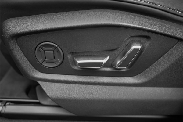 Audi Q8 55 TFSI e Quattro Pro Line S Pano Luchtverin ACC B&O 23"