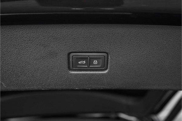 Audi Q8 55 TFSI e Quattro Pro Line S Pano Luchtverin ACC B&O 23"