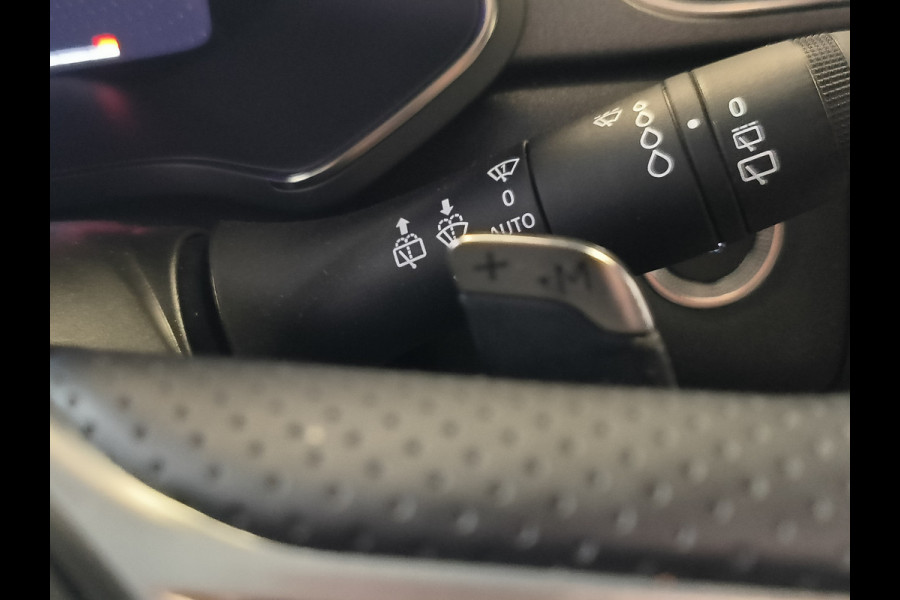 Renault Captur 1.3 mild hybrid 160 techno AUTOMAAT uit 2025 Rijklaar + Fabrieksgarantie Henk Jongen Auto's in Helmond,  al 50 jaar service zoals 't hoort!