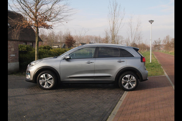 Kia e-Niro DynamicPlusLine 64 kWh | SOH 100% | Fase 3 | Panoramadak | Camera | Apple Carplay | Cruise Control