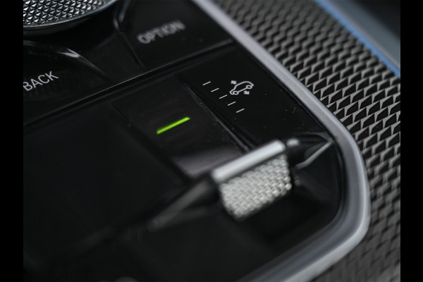 BMW X5 xDrive45e High Executive 394pk M-Sport | M-Sportbrake | Shadow-Line | Panorama dak | Trekhaak | Ambiance interieur | Adaptive Led | 360 Camera | Harman/Kardon | Adaptive Cruise