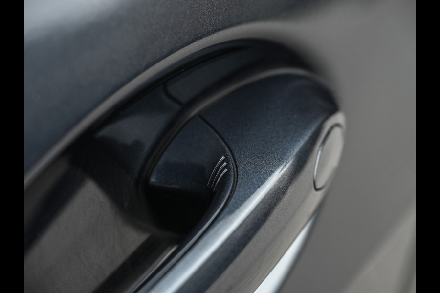 BMW X5 xDrive45e High Executive 394pk M-Sport | M-Sportbrake | Shadow-Line | Panorama dak | Trekhaak | Ambiance interieur | Adaptive Led | 360 Camera | Harman/Kardon | Adaptive Cruise